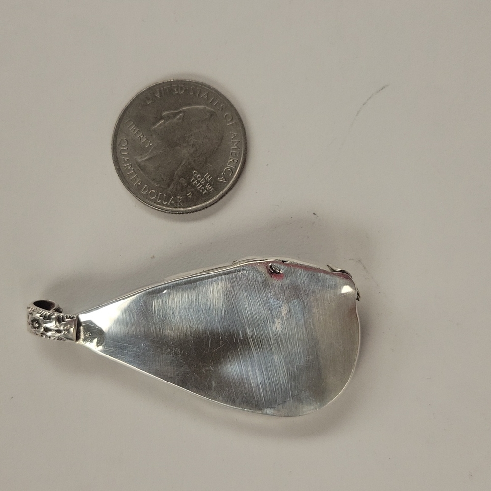 Pendant - Picture 2 of 3